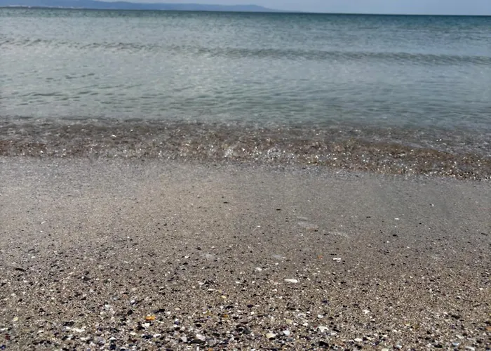 Desis Seaside Hideaway 公寓 *